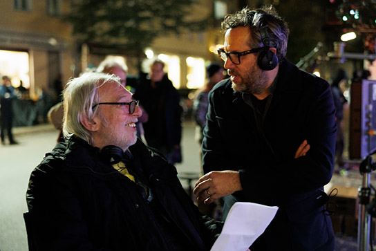 Wolfgang Becker, Achim von Borries (v.l.n.r.) bei den Dreharbeiten zu "Der Held vom Bahnhof Friedrichstraße" (2025)