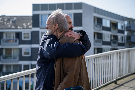 Frank Fink, Christoph Maria Herbst (v.v.n.h.) in "Stromberg - Wieder alles wie immer" (2025)
