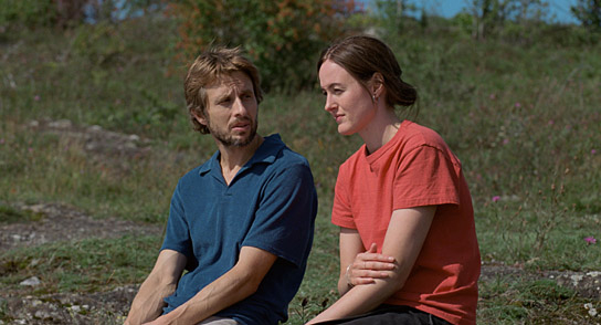 Anders Danielsen Lie, Renate Reinsve (v.l.n.r.) in "Sentimental Value" (2025)