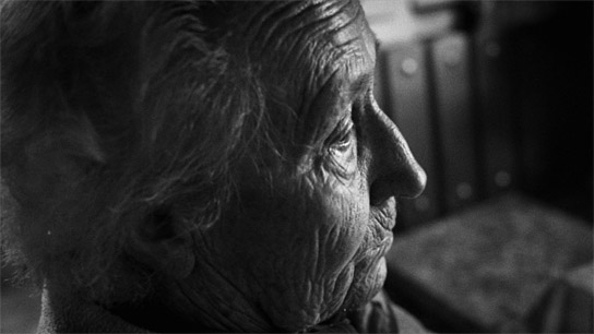  Erika Maria Swobodnik in "Muddi - Zwölf Annäherungen an das Altern" (2025)