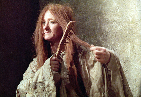 Carmen-Maja Antoni in "Verflixtes Mißgeschick!" (1989)