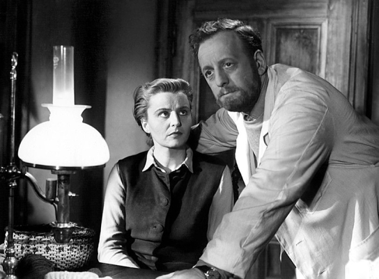 Erwin Geschonneck (rechts) in "Schatten über den Inseln" (1952)