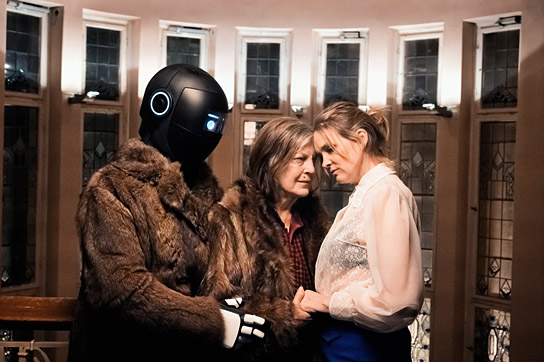 Josef Ellers, Angela Winkler, Laura Tonke (v.l.n.r.) in "Frau Winkler verlässt das Haus" (2026)