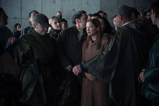 Hannah Herzsprung (vorne Mitte) in "Corpus Delicti" (2026)
