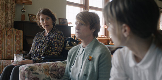 Victoria Mayer, Corinna Harfouch, Lea Drinda (v.l.n.r.) in "Kalter Hund" (2026)