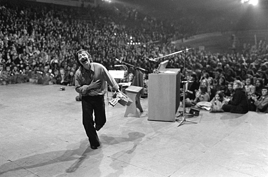 Wolf Biermann bei seinem berühmtesten Konzert: In der Kölner Sporthalle im November 1976 ("Biermann", 2026)
