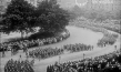 Screenshot aus "Le 14 Juillet 1917. La fête des drapeau"