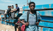 Joshua Edoze (vorne) in "Eden" (2019); Quelle: Eurovideo, DFF, © PIMARSAUT