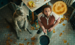 Dimitrij Schaad in "Die Känguru-Chroniken" (2020); Quelle: X Verleih, DFF, © X Filme, X Verleih