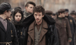 Nahuel Pérez Biscayart (Mitte) in "Persischstunden" (2020); Quelle: Alamode Filmverleih, DFF, © Alamode Film