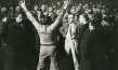 Heinrich George (links), Theodor Loos (vorne 2.v.l.), Fritz Lang (von hinten), Alfred Abel (vorne Mitte), Fritz Rasp (rechts neben Abel) bei den Dreharbeiten zu "Metropolis" (1926); Quelle: Murnau-Stiftung, DFF, © Horst von Harbou - Deutsche Kinemathek