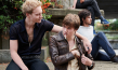 Bruno Alexander (links), Michelangelo Fortuzzi (Mitte) in "Wir Kinder vom Bahnhof Zoo" [Episode 1] (2021); Quelle: Amazon Prime Video, DFF, © Constantin Television, Mike Kraus, Soap Images 