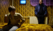 Michelangelo Fortuzzi, Norbert Stöß (v.l.n.r.) in "Wir Kinder vom Bahnhof Zoo" [Episode 1] (2021); Quelle: Amazon Prime Video, DFF, © Constantin Television, Mike Kraus, Soap Images