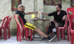 Matthias Schneemann, Tobias John (v.l.n.r.) in "Verplant - Wie zwei Typen versuchen, mit dem Rad nach Vietnam zu fahren" (2020); Quelle: Interactive Bread, DFF, © Interactive Bread
