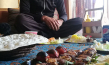 Matthias Schneemann in "Verplant - Wie zwei Typen versuchen, mit dem Rad nach Vietnam zu fahren" (2020); Quelle: Interactive Bread, DFF, © Interactive Bread