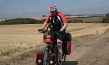 Tobias John in "Verplant - Wie zwei Typen versuchen, mit dem Rad nach Vietnam zu fahren" (2020); Quelle: Interactive Bread, DFF, © Interactive Bread