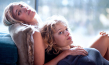 Valeria Bruni Tedeschi, Nadia Tereszkiewicz (v.l.n.r.) in "Die Verschwundene" (2019); Quelle: OVALmedia