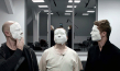 Chris Wright (links), Stefan Kolbe (rechts) in "Anmaßung" (2021); Quelle: GMfilms, DFF, © GMfilms Michael Höfner
