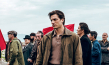 Luca Marinelli (vorne) in "Martin Eden" (2019); Quelle: Piffl Medien, DFF, © Francesca Errichiello