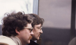  Fred Ilgner (links) mit Rainer Werner Fassbinder bei den Dreharbeiten zu "Welt am Draht" (1973); © DFF/Sammlung Peter Gauhe, Fotograf: Peter Gauhe