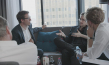 Edward Snowden (2.v.r.) in "Hinter den Schlagzeilen" (2021); Quelle: Real Fiction Filmverleih, DFF, © bauderfilm