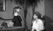 Andrea Schober (links) mit Hanna Schygulla in "Fontane Effi Briest" (1974); © DFF/Sammlung Peter Gauhe, Foto: Peter Gauhe