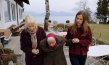 Janna Ji Wonders (rechts) in "Walchensee Forever" (2020); Quelle: farbfilm verleih, DFF, © Flare Film