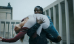 Svenja Jung, Ben Wichert (v.l.n.r.) in "Fly" (2020); Quelle: Studiocanal, DFF, © Studiocanal