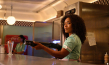 Angela Bassett in "Gunpowder Milkshake" (2021); Quelle: Studiocanal, DFF, © 2020 STUDIOCANAL SAS, Foto: Reiner Bajo