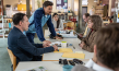 Thomas Loibl, Florian David Fitz, Nilam Farooq, Torben Kessler, Anke Engelke (v.l.n.r.) in "Eingeschlossene Gesellschaft" (2022), Quelle: Sony Pictures Entertainment Deutschland, DFF © 2022 BantryBay Productions GmbH, Deutsche Columbia Pictures Filmproduktion GmbH, Degeto Film GmbH, Foto: Wolfgang Ennenbach