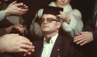 Joachim Klinger (Mitte) in "Der Hut. Im Lichte neuester Forschung" (1983)