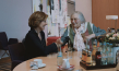 Malu Dreyer, Maria Elisabeth Krämer (v.l.n.r.) in "Die Kundin" (2021)