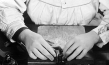Screenshot aus "Die Tragödie einer Uraufführung. (Wenn die Kleberin gebummelt hat.)" (1926)