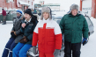 Jarkko Lahti (3.v.l.), Hannu-Pekka Björkman (rechts) in "Die Geschichte vom Holzfäller" (2022)