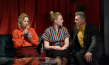 Alma Pöysti, Nuppu Koivu, Janne Hyytiäinen (v.l.n.r.) in "Fallende Blätter" (2023)