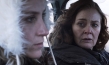 Mareike Beykirch, Lina Wendel (v.l.n.r.) in "Schlamassel" (2023)