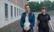 Franziska Hartmann (links) in "Monster im Kopf" (2023)