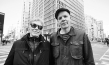 John Kay, Oliver Schwehm (v.l.n.r.) bei den Dreharbeiten in Toronto zu "Born to Be Wild - Eine Band namens Steppenwolf" (2024)