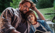Ronald Zehrfeld, Yuna Bennett (v.l.n.r.) in "Der Buchspazierer" (2024)