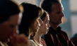 Michelle Monteith, Summer H. Howell, Greg Bryk (2.-4.v.l.) in "Spirit in the Blood" (2024)
