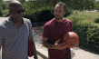 Edwin Moses, sein Sohn Julian Moses (v.l.n.r.) in "13 Steps - Die unglaubliche Karriere von Edwin Moses" (2024)