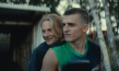Ladina von Frisching, Giulio Brizzi (v.l.n.r.) in "Ungeduld des Herzens" (2024)