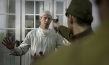 Steve Buscemi (hinten) in "John Rabe" (2009)