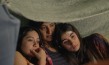 Pascale Kann, Rakhee Thakrar, Mia Tharia (v.l.n.r.) in "September & July" (2024)