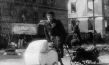 Zivilisten in Königsberg nach der Eroberung, 11. April 1945; aus einem Film von Kameramännern der Roten Armee ("Ostpreußen - Entschwundene Welt", 2025)