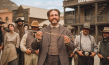 Jan van Weyde (vorne) in "Das Kanu des Manitu" (2025)