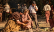 Marina Pumachapi (vorne links), Devrim Lingnau Islamoğlu (vorne Mitte) in "Maria Reiche: Das Geheimnis der Nazca-Linien" (2025)