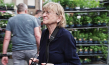 Ingrid Bahß (vorne) in "Anna & Oma" (2025)
