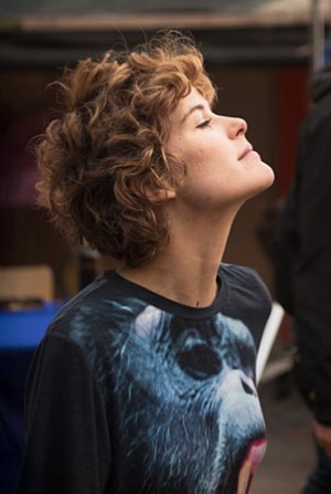 Carla Juri in "Feuchtgebiete" (2012/13); © Peter Hartwig, Majestic