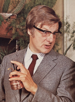 Herbert Bötticher in "Lina Braake - Die Interessen der Bank können nicht die Interessen sein, die Lina Braake hat" (1975)